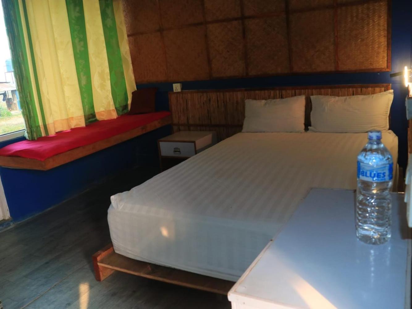 Hippies Colony - Travellers Home Sauraha Exterior photo